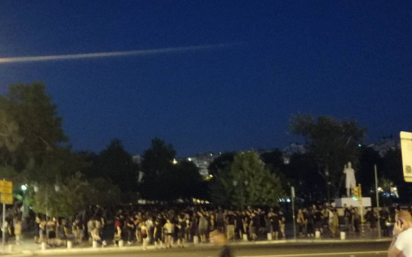 Στο άγαλμα Βενιζέλου κατέληξε η πορεία μνήμης για τον Παύλο Φύσσα στη Θεσσαλονίκη (Βίντεο) 