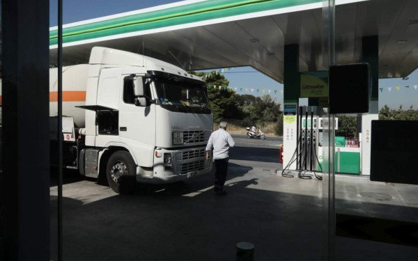 Αθήνα: Ένοπλη ληστεία σε βενζινάδικο στο Μαρούσι - Άρπαξαν χρήματα και τσιγάρα