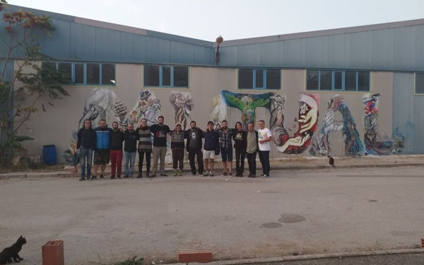 Τα ΜΑΤ απέκλεισαν τους εργαζόμενους της ΒΙΟΜΕ - Κάλεσμα συμμετοχής στο αυριανό φεστιβάλ