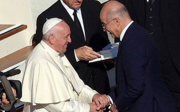 Ν. Δένδιας: Ο Πάπας Φραγκίσκος χαρακτηριζόταν από ταπεινοφροσύνη και αγάπη για τον άνθρωπο