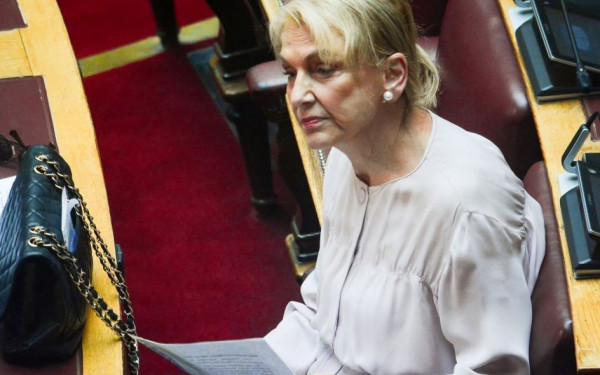 Φωτεινή Πιπιλή για Αντώνη Σαμαρά: Τελικά αποστάτης γεννιέσαι - Δεν γίνεσαι