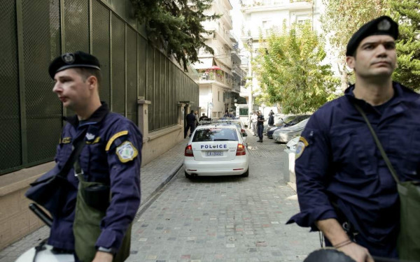  Θεσσαλονίκη: Εισβολή Ρουβίκωνα στο Τουρκικό Προξενείο 