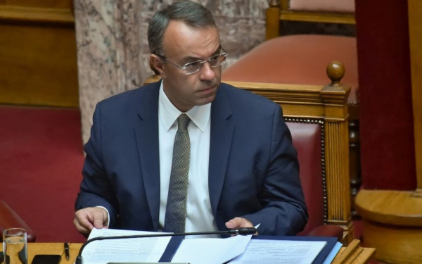 Το κράτος αποζημιώνει την κρατική γερμανική εταιρεία Fraport για τα ελληνικά αεροδρόμια