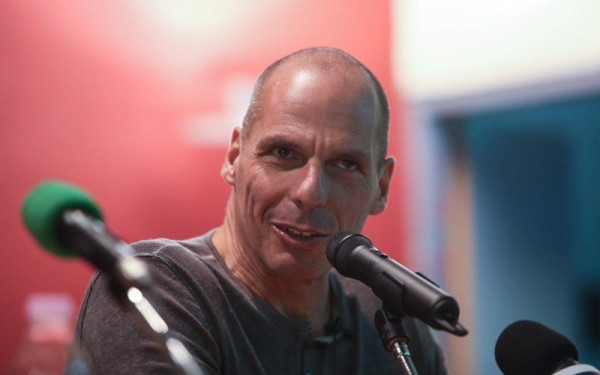 Γ. Βαρουφάκης: Είναι καιρός να μιμηθούμε τους τραπεζίτες και τους φασίστες Γ. Βαρουφάκης: Είναι καιρός να μιμηθούμε τους τραπεζίτες και τους φασίστες