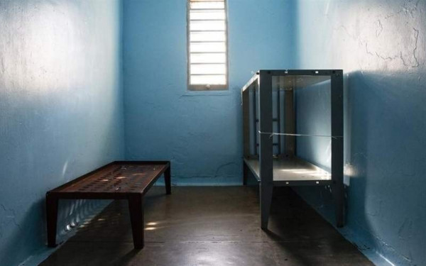 Γαλλία: «Φουλάρισαν» οι φυλακές 