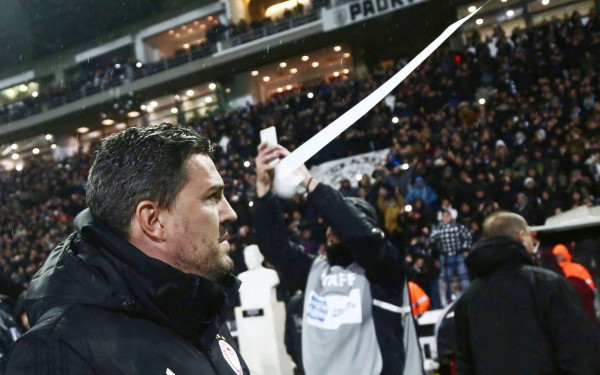 Μειώθηκε η ποινή για τον 28χρονο οπαδό του ΠΑΟΚ που πέταξε ρολό ταμειακής μηχανής στον Όσκαρ Γκαρθία