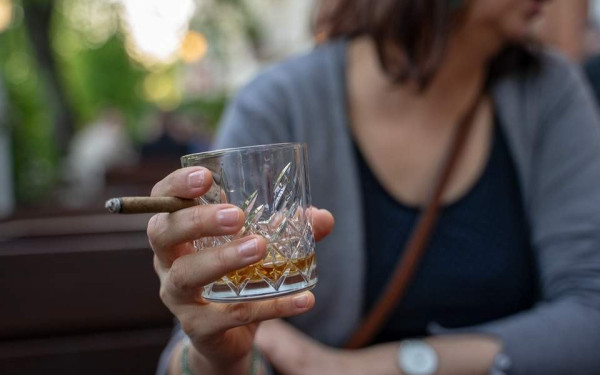 Κομοτηνή: Υλικά για "αυτοσχέδιο" αλκοόλ βρέθηκαν σε κρατητήριο