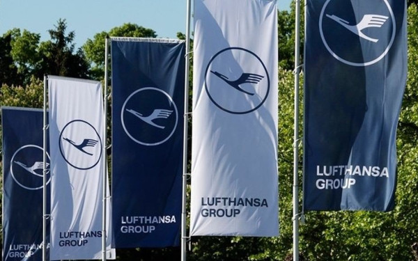 «Αναταράξεις» στη Lufthansa: Καλείται να πληρώσει αποζημιώσεις 775 εκατ. δολαρίων σε επιβάτες λόγω COVID-19