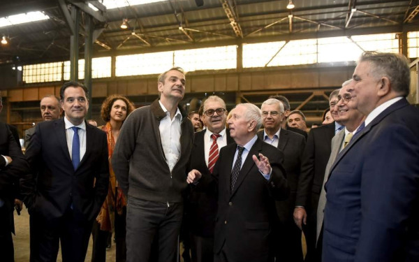 Στο εργοστάσιο της Hellenic Steel στα Διαβατά ο Κ. Μητσοτάκης