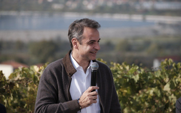 Οινοποιείο της Ημαθίας επισκέφθηκε ο Κ. Μητσοτάκης- Τι υποσχέθηκε στους παραγωγούς