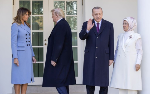 ΗΠΑ: Θερμή υποδοχή επιφύλαξε ο Τραμπ στον Ερντογάν 