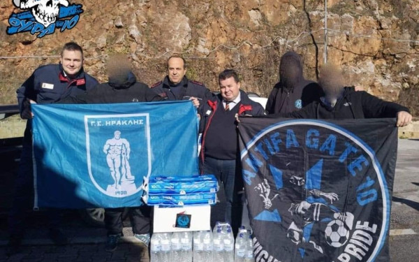 Αντιπροσωπεία της "Αυτόνομης Θύρας 10" βρέθηκε στην Αλβανία και παρέδωσε φάρμακα, ρούχα και ξηρά τροφή