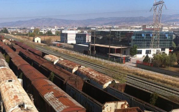 Η Δυτική Θεσσαλονίκη «ανακουφίζεται» από τα εγκαταλελειμμένα βαγόνια