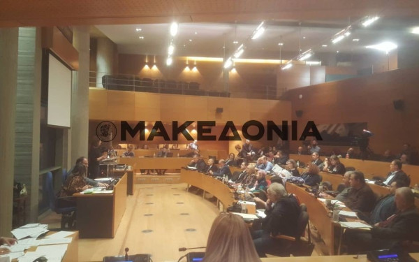 Το Δημοτικό Συμβούλιο ζητάει από την Πολιτεία να επιστρέψουν στα νοσοκομεία οι ανεμβολίαστοι υγειονομικοί
