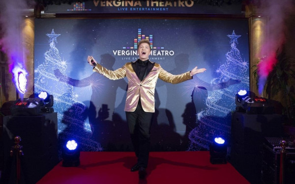 Βίντεο με πολύ γέλιο: Ο Τάκης Ζαχαράτος «δίκασε» πολιτικούς και κόμματα