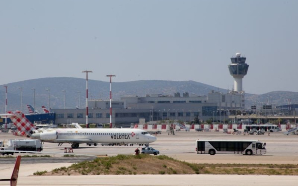 «Πέταξε» η επιβατική κίνηση το πρώτο εξάμηνο 