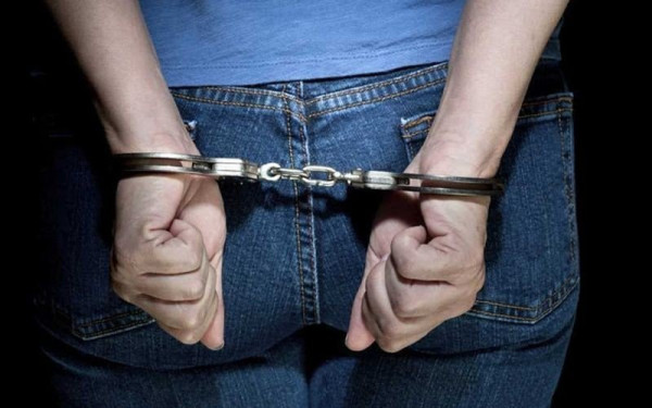 Χαλκιδική: Νέα σύλληψη 21χρονης για συμμετοχή στις 14 εγκληματικές συμμορίες Χαλκιδική: Νέα σύλληψη 21χρονης για συμμετοχή στις 14 εγκληματικές συμμορίες