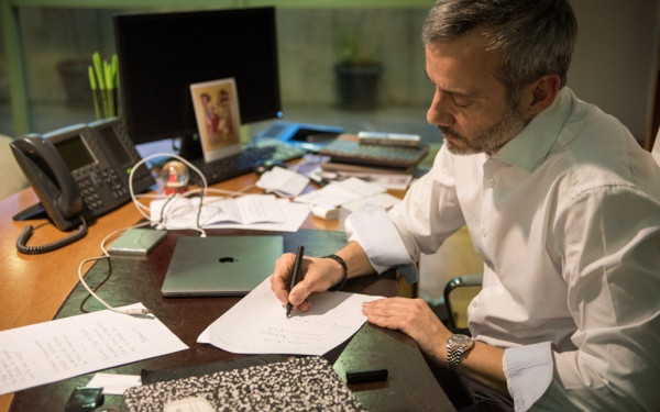 Ο Ζέρβας στο στέκι του Παπαγεωργόπουλου και ένα καβγαδάκι σε δήμο στα ανατολικά. Γράφει ο Σαλονικιός