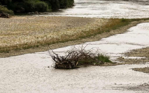 «Ασπίδα» προστασίας στον Αξιό από παράνομες καταπατήσεις και αμμοληψίες