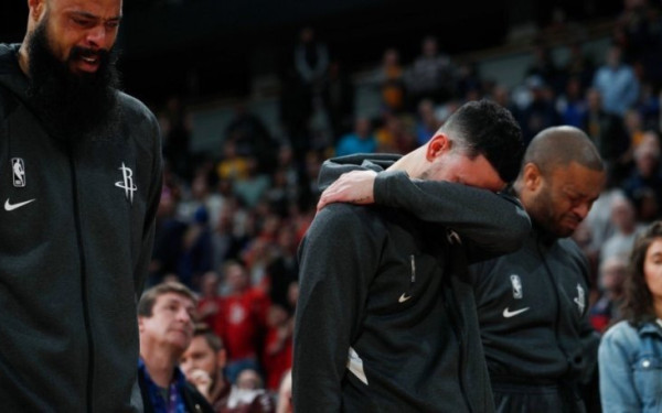 Αστέρες του ΝΒΑ ξέσπασαν σε λυγμούς για τον χαμό του Κόμπι Μπράιαντ (videos)