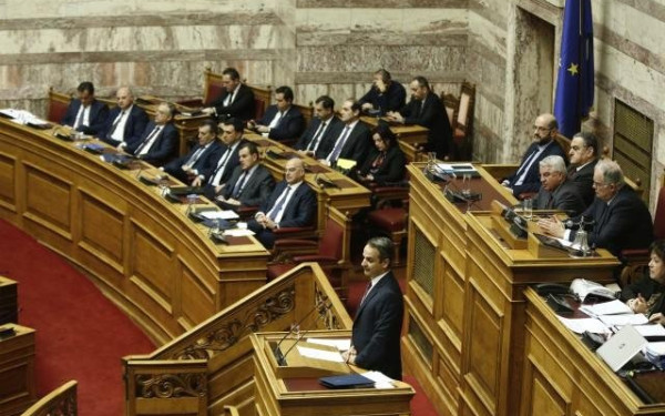 Βουλή: Σήμερα η ονομαστική ψηφοφορία για τα ομόφυλα ζευγάρια - Τα «όχι» και οι αποχές