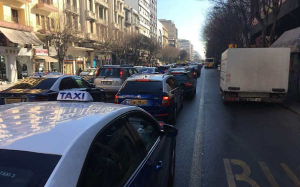 Φορτοεκφορτώσεις στην Αθήνα μόνο τα βράδια- Στη Θεσσαλονίκη η απόφαση που υπάρχει εδώ και χρόνια δεν εφαρμόζεται!