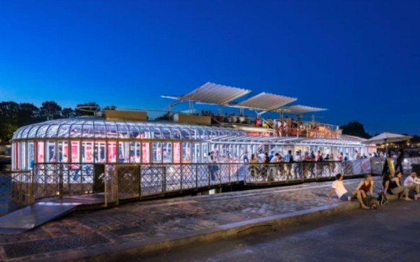 Παρίσι: Επιστροφή στο... παρελθόν 