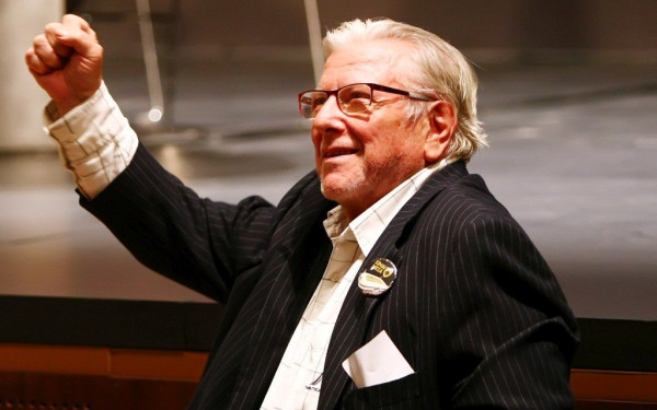 Πέθανε ο Κώστας Βουτσάς