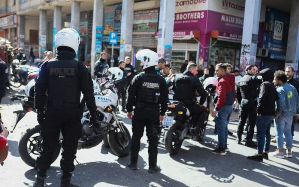 Δέκα συλλήψεις σε νέα αστυνομική επιχείρηση στην Ομόνοια 