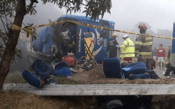 Τραγωδία με οκτώ νεκρούς φιλάθλους στο Περού (video)