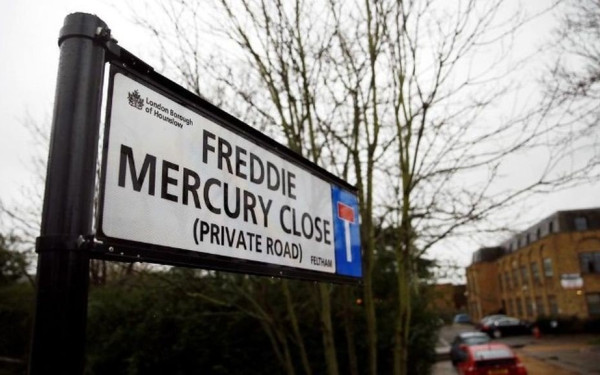 Λονδίνο: Ο Φρέντι Μέρκιουρι απέκτησε την οδό του! 