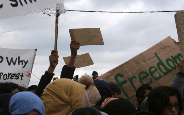 Στην ίδια γραμμή ΣΥΡΙΖΑ - ΚΙΝΑΛ για τις τελευταίες εξελίξεις στο προσφυγικό