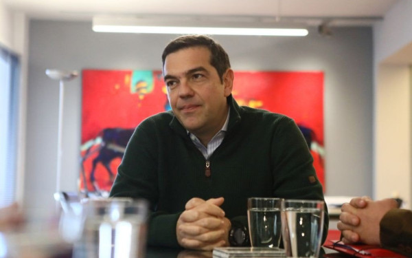 Τηλεδιασκέψεις Τσίπρα με τους προέδρους του ΕΒΕΑ και του ΓΣΕΒΕΕ