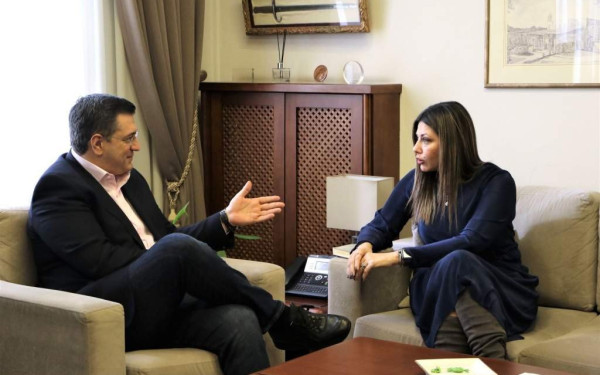 Επίσκεψη Ζαχαράκη στη Θεσσαλονίκη με την επανεκκίνηση του τουρισμού στο επίκεντρο