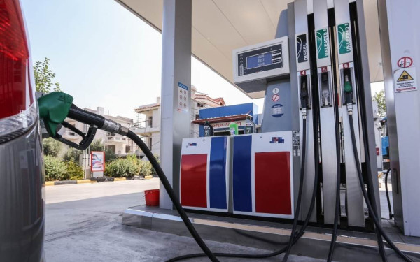 Ανεβαίνουν οι τιμές των καυσίμων - Πάνω από 2 ευρώ η αμόλυβδη στα νησιά (βίντεο)