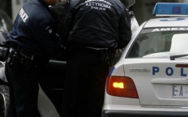 Θεσσαλονίκη: Άστεγος συνελήφθη για προσβολή γενετήσιας αξιοπρέπειας	σε βάρος 27χρονης Θεσσαλονίκη: Άστεγος συνελήφθη για προσβολή γενετήσιας αξιοπρέπειας	σε βάρος 27χρονης