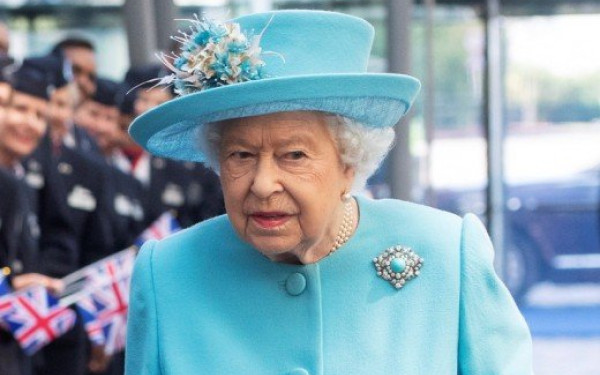 Ούτε η βασίλισσα Ελισάβετ ούτε ο πρίγκιπας Φίλιππος αναφέρθηκαν στο χρώμα του δέρματος του γιου της Μέγκαν, λέει η Όπρα Γουίνφρι