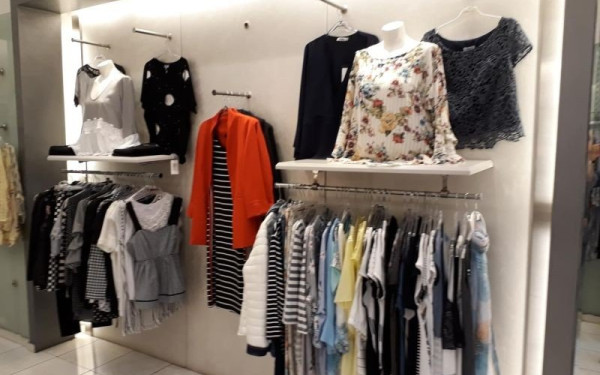 «Καμπανάκι» ΕΣΕΕ για πτώση του τζίρου στο λιανεμπόριο: Η χαμηλότερη επίδοση των τελευταίων 4 ετών - Ζητά γενναία μέτρα στήριξης «Καμπανάκι» ΕΣΕΕ για πτώση του τζίρου στο λιανεμπόριο: Η χαμηλότερη επίδοση των τελευταίων 4 ετών - Ζητά γενναία μέτρα στήριξης