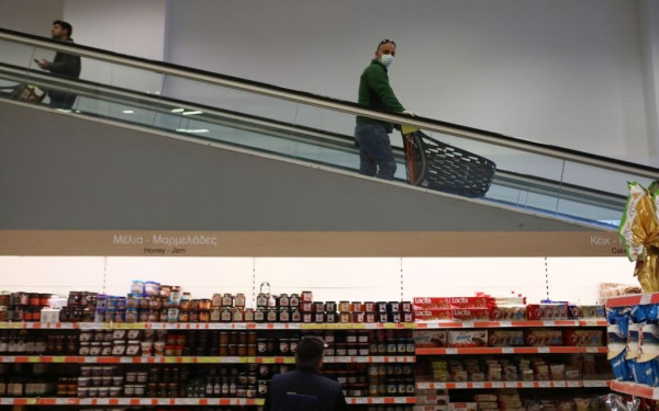 Απαγορεύεται η πώληση διαρκών αγαθών από τα σούπερ μάρκετ -Δείτε τη λίστα