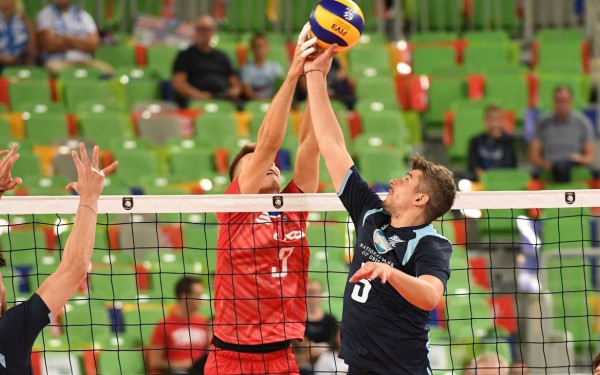 Ντίμα Φιλίποφ: "Χάνονται ζωές κι εμείς θα παίζουμε βόλεϊ;"