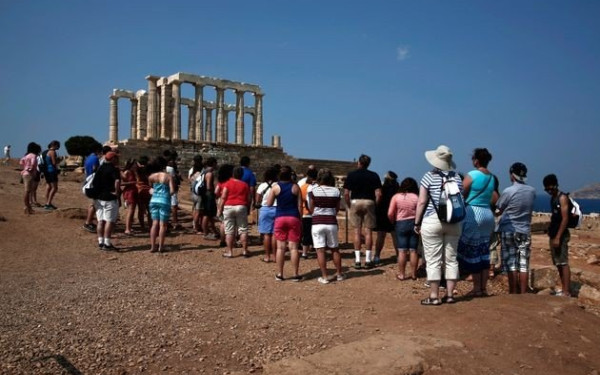 Ξεκινάει η υποβολή αιτήσεων των υποψηφίων για τις Σχολές Ξεναγών Υπουργείου Τουρισμού
