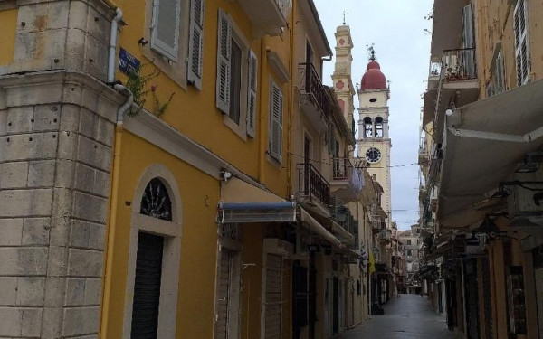 Συντριπτικό το πλήγμα στον τουρισμό της Κέρκυρας από τον κορονοϊό