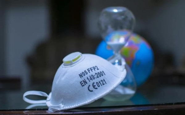 Μειώνονται κρούσματα και θάνατοι, αρχίζουν να χαμογελούν Ιταλοί και Ισπανοί 