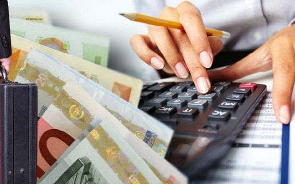 «Ραντεβού» με την Εφορία: Οι υποχρεώσεις και οι εκκρεμότητες των φορολογουμένων πριν φύγει το 2022