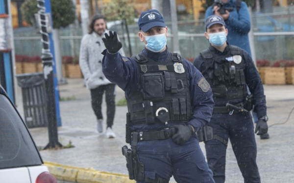 Θεσσαλονίκη: Ξεκινούν έλεγχοι σε διόδια, πλατείες, ΚΤΕΛ, τραίνα και στο αεροδρόμιο «Μακεδονία»