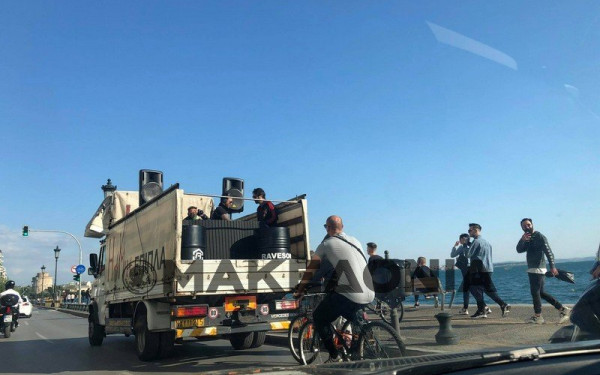 Με dj σε φορτηγάκι απαντάει η Θεσσαλονίκη στη συναυλία της Πρωτοψάλτη (Φωτ.) 