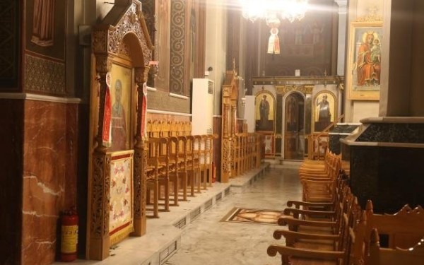 Ηράκλειο: Εξαπάτησαν... ενορία και άρπαξαν 9.000 ευρώ που προορίζονταν για συσσίτια σε απόρους