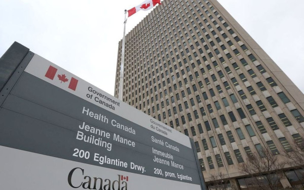 Ο Καναδάς αναστέλλει τη χορήγηση του εμβολίου της AstraZeneca στους κάτω των 55 ετών