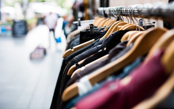 Ανακοινώθηκε το ωράριο λειτουργίας των καταστημάτων για το Πάσχα