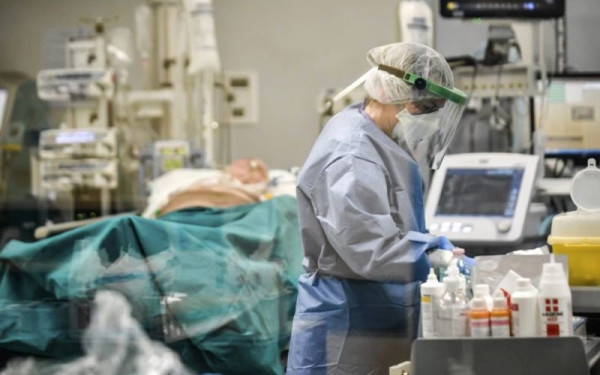 Κορονοϊός: Νέο "μαύρο" ρεκόρ της Ελλάδας - Μεγαλύτερη θνησιμότητα από ΕΕ, ΗΠΑ αλλά και παγκόσμιο μέσο όρο (Γράφημα)